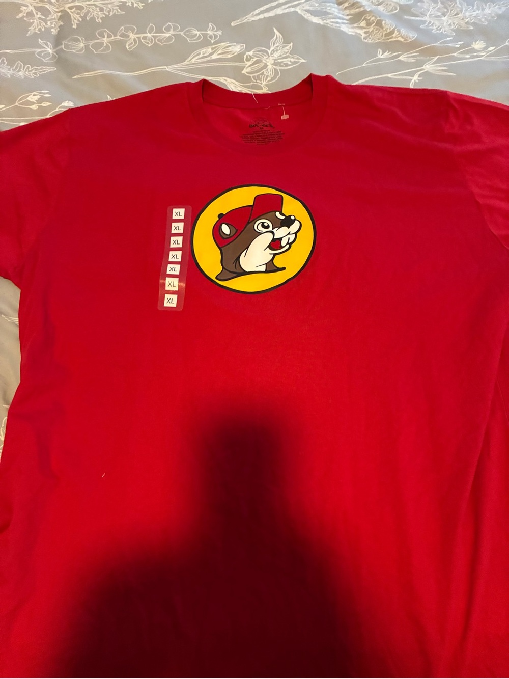 New Official Buc-cees Tee Shirt XL